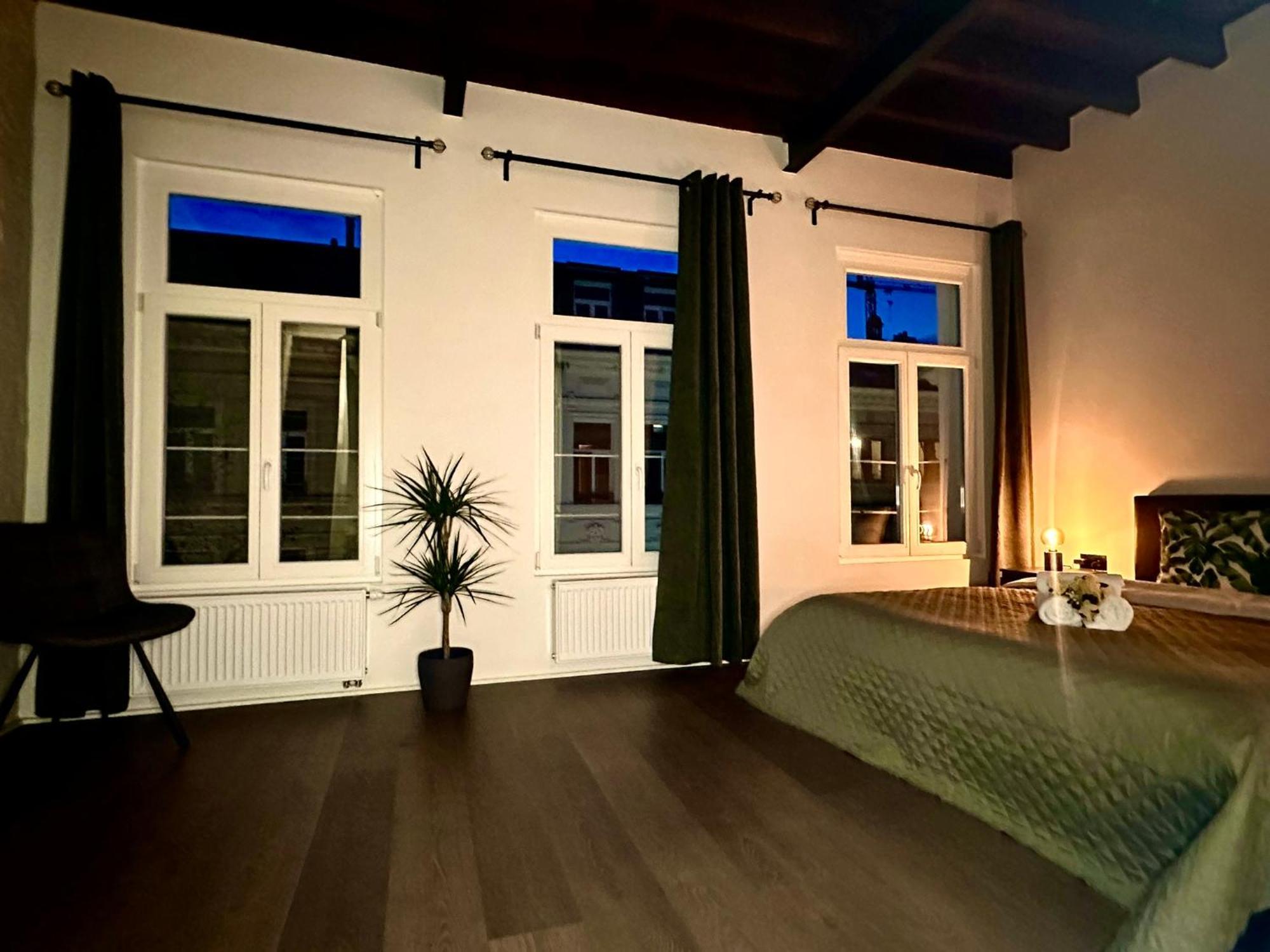 Luxury Suites Princess By Rikas Hotels Antwerpen Buitenkant foto